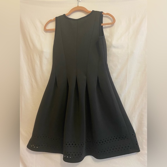 Ann Taylor Black Sleeveless Dress with gathered waist and cutout hem, Size 2P - Picture 8 of 12